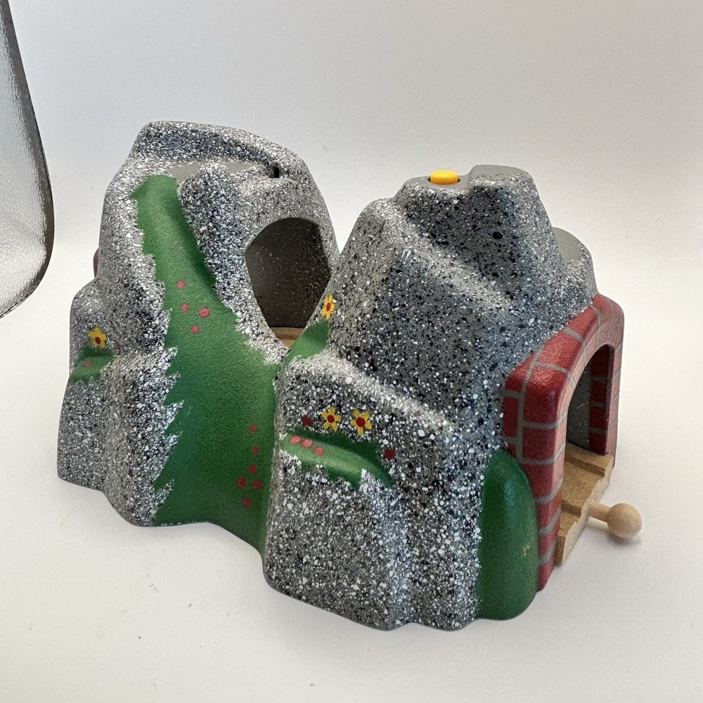 Brio Sweden Connector Stone Thomas Toy Train Bridge‎ Tunnel with Sounds Working
